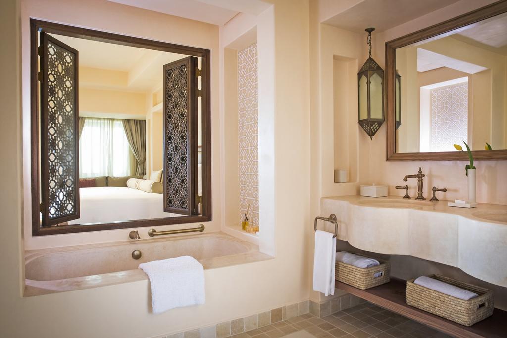 Jumeirah al Wathba Desert Resort Spa